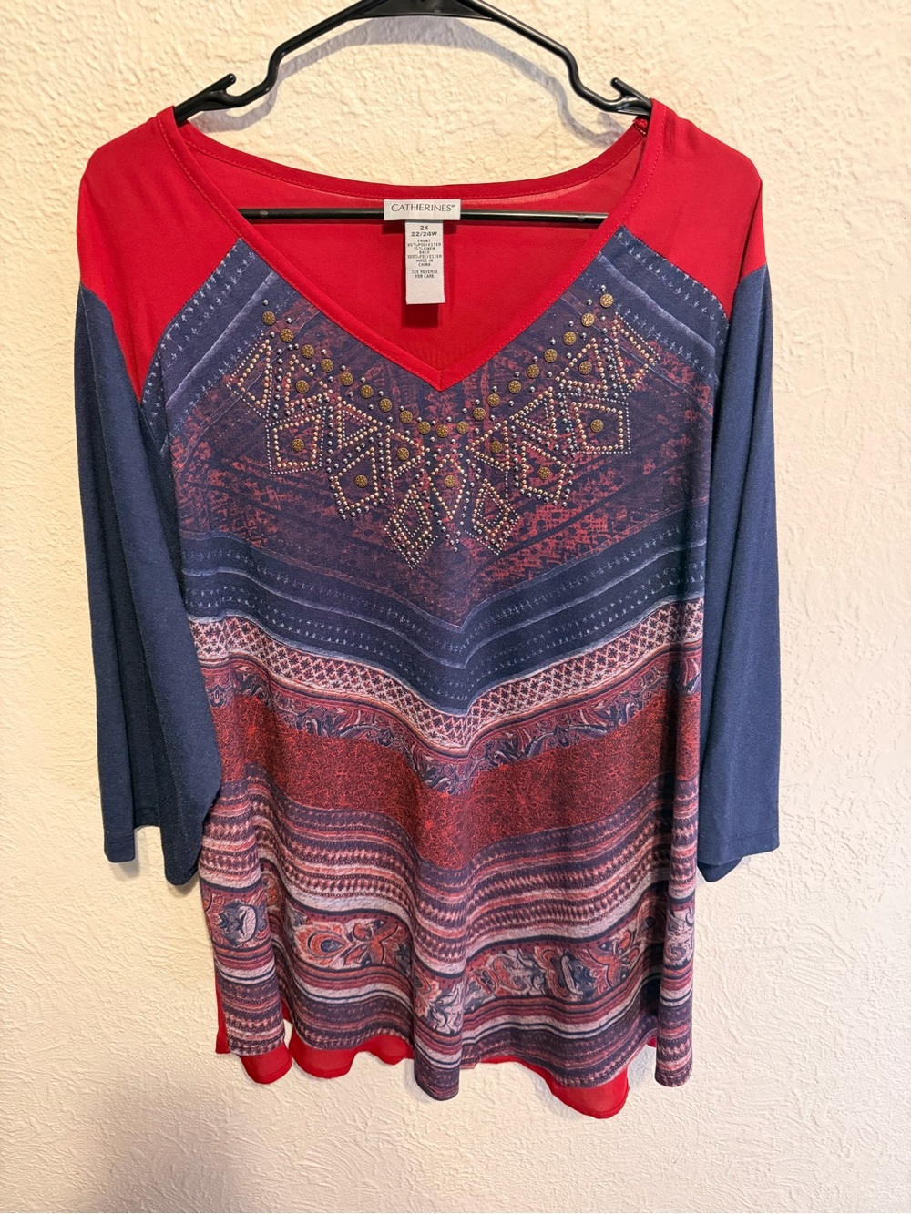 Catherines Red & Navy Printed V-Neck Long Sleeve Top - Picture 1 of 3